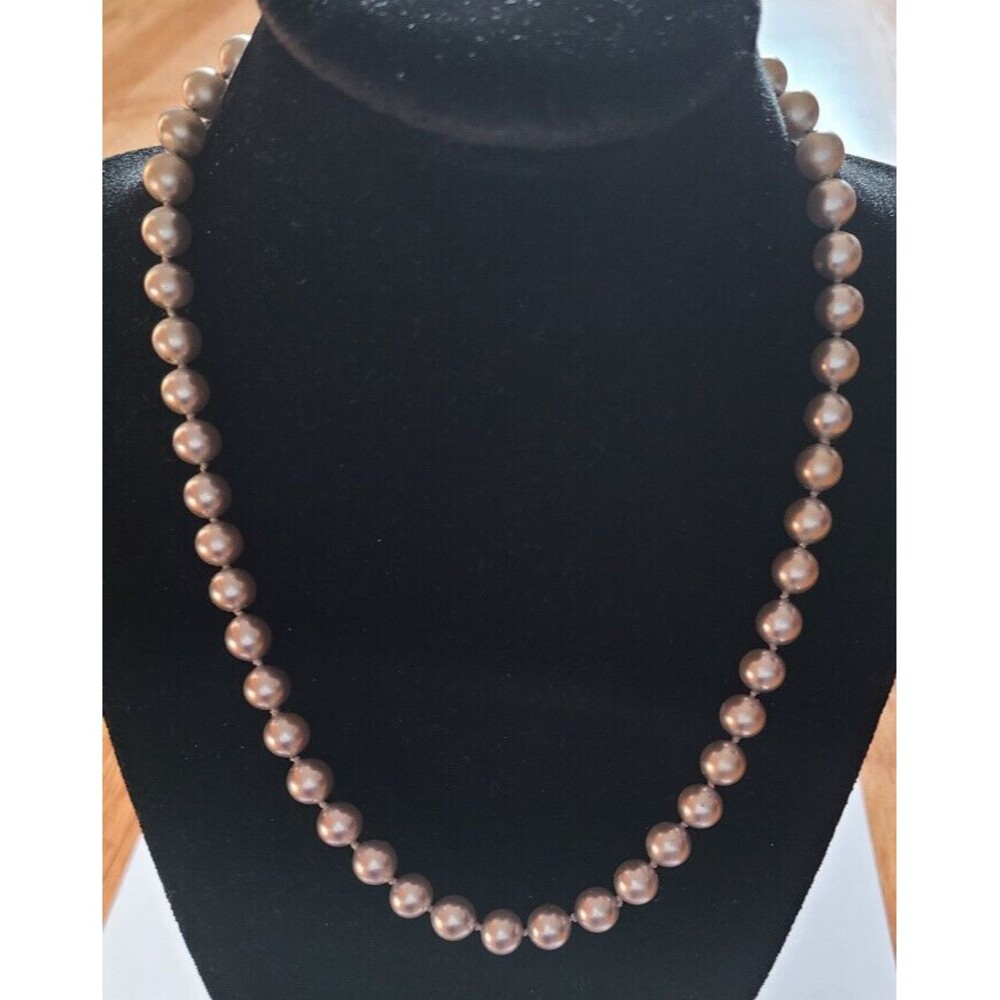 17" CHOKER Vintage Signed TRIFARI silver faux pearls with unique clasp